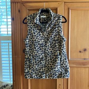 Plush Calvin Klein leopard print fitted zippered vest, small